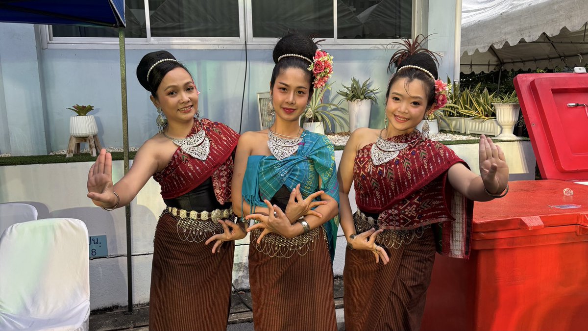Srikhottaboon's tweet photo. Our Isan Pong Lang Band brings live traditional music, colorful performances, and the lively spirit of Northeastern Thailand to your special occasion! 
Perfect for:✨ International events
✨ Welcome ceremonies &amp; special occasions
📞089-123-2339
#วงโปงลาง #ThaiCulture #IsanMusic https://t.co/B3aMvMHiBM