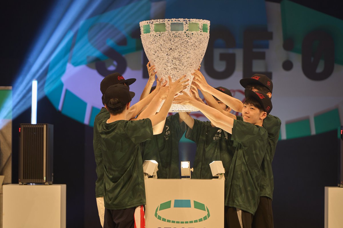 kdg_esports's tweet photo. ＼＼👑4冠達成👑／／
8月に開催された『STAGE:0 全国大会』にて、4部門で優勝を達成しました！

LoL部門 S高「G1」優勝🏆
SF6部門 N高「集中！〜希望誕生〜」優勝🏆
OW部門 N高「lazuli」優勝🏆
ポケユナ部門 S高「てんしのほしがりす」優勝🏆

たくさんの応援ありがとうございました！ https://t.co/HJQ0fgdPWu
