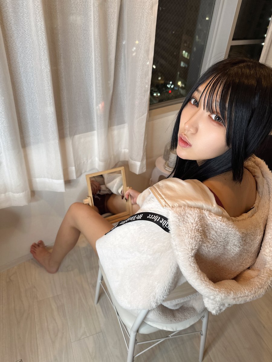 miramira_184cm's tweet photo. 黒なのが良い https://t.co/DAsftadfn2