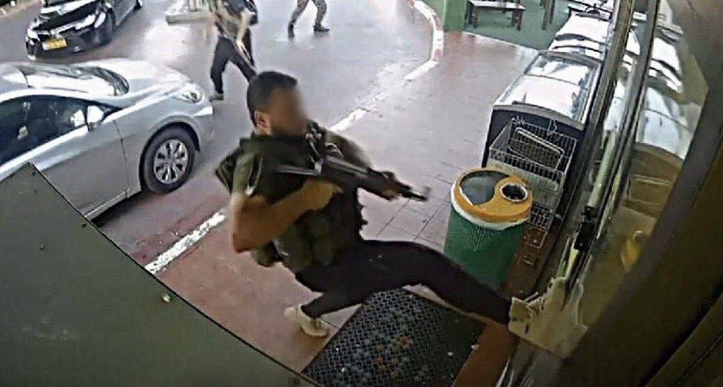 hmdan_pal23's tweet photo. "باب الجهاد لا يُفتح .. باب الجهاد يُخلع".. https://t.co/CxJuaVZzLJ