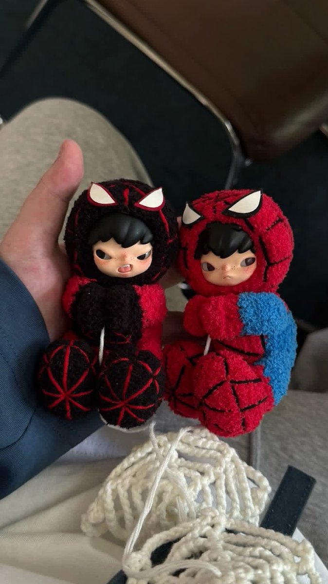 dheyulll's tweet photo. FINALLY BISA NEMU.. versi Hirono x Spiderman 🕸️⁉️ https://t.co/sYOjapENju