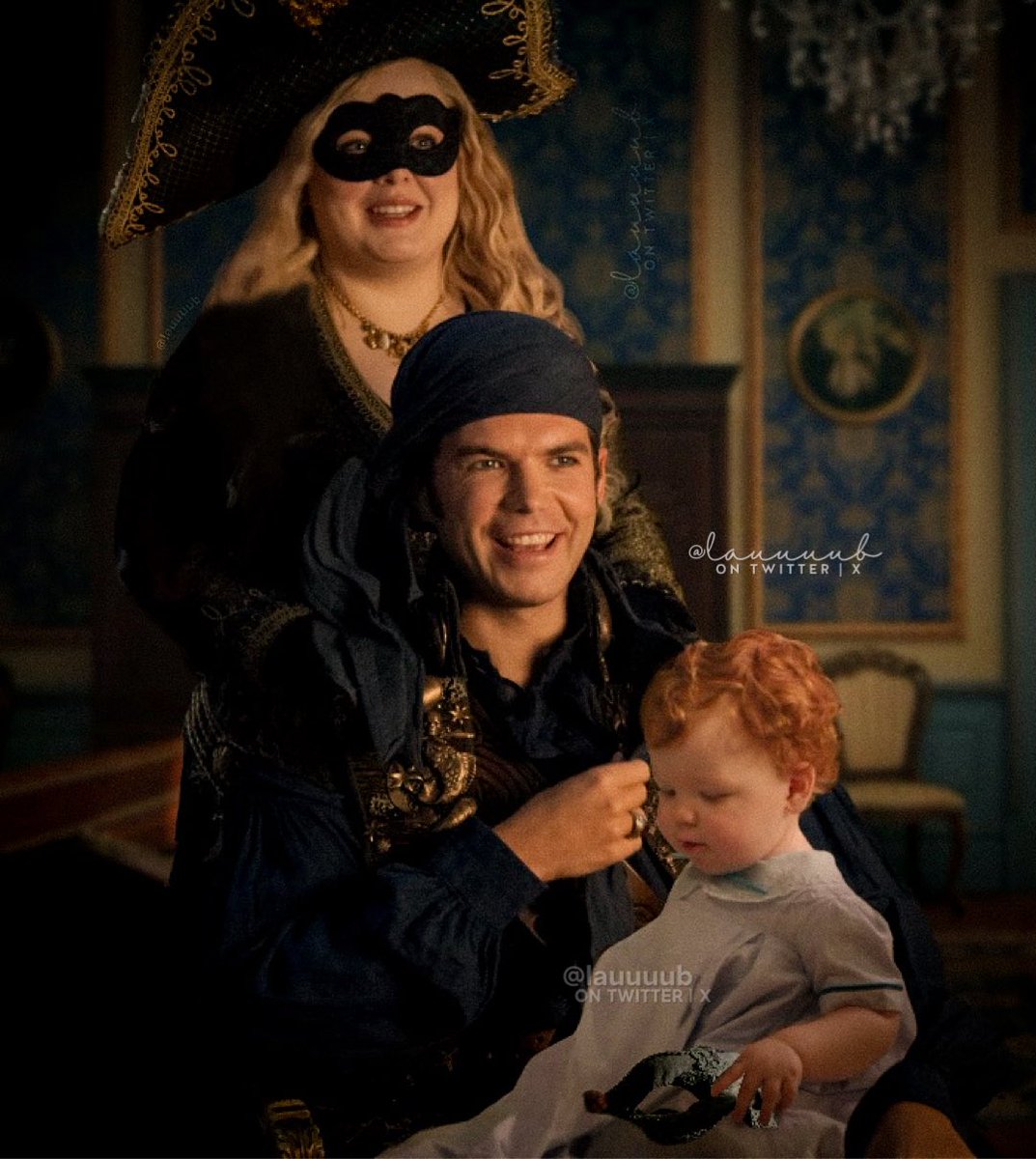 lauuuub's tweet photo. It looks like the little lord wants to attend the ball with his parents 💛 https://t.co/re4iNqpxKz