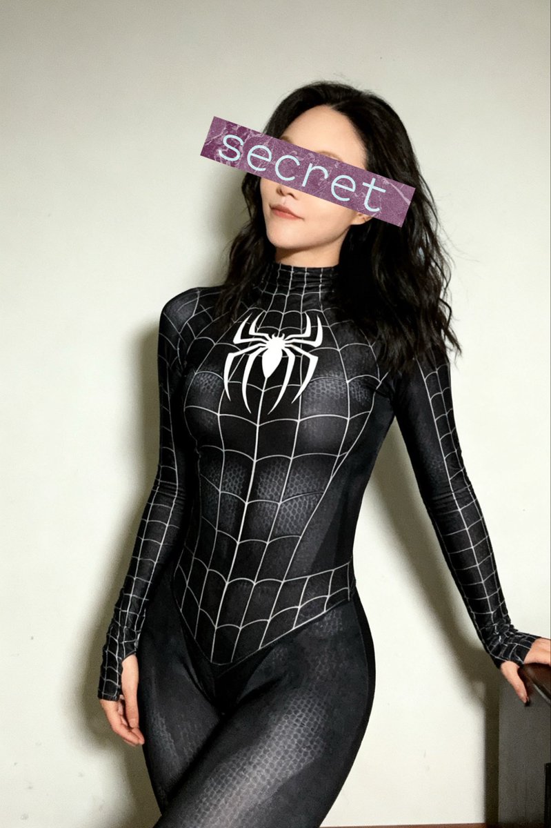 hiddenwife30's tweet photo. 今天是黑蜘蛛人妻 🕷️

給你一次選擇——

看到我，你會逃跑
還是自己走進我的網裡？🖤

#情趣衣
#蜘蛛女
#約會
#台中 https://t.co/E0K2DGkaff