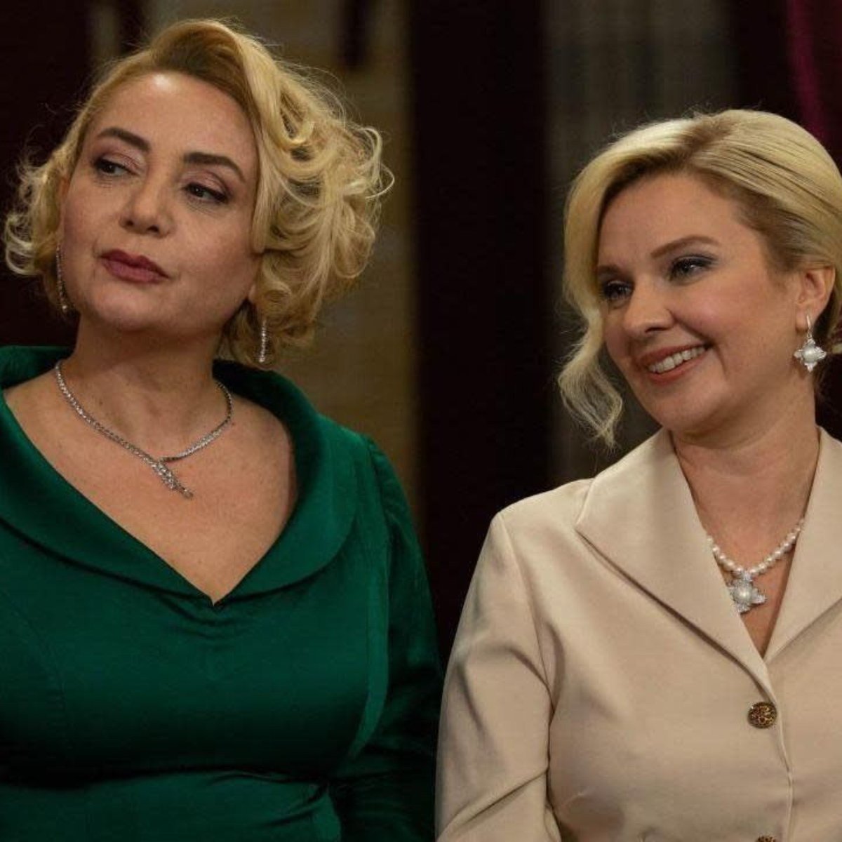 DiziciBagyan's tweet photo. Yeliz Doğramacılar ve Sibel Taşçıoğlu yıllar sonra yeniden bir arada 💫 https://t.co/JdUSqADpnJ