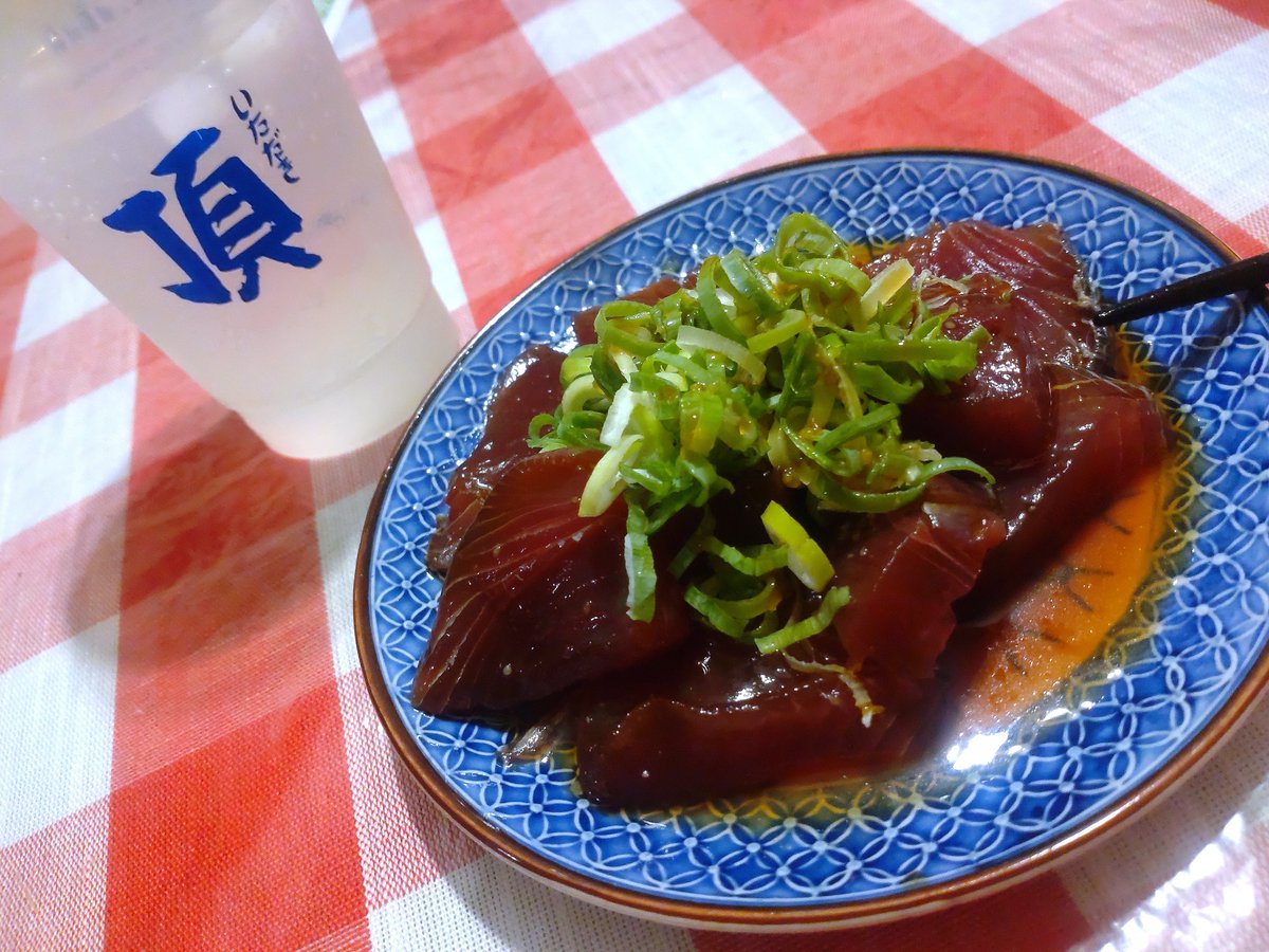 seiichi713's tweet photo. 今日のアテ(•ㅂ•)/
·カツオ煮切りニンニク漬け https://t.co/ZU6rNWOf4c