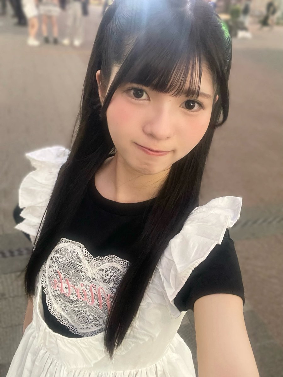 iko_hiyama's tweet photo. 「OFF TAKE」公開されました📹
大好きなあっとほぉーむカフェさんにおじゃましました～🥹🥹ずっとメンバーのみんなを連れていきたいなって思っていたので願いが叶ってとっても嬉しかったです✨️♡

最高に萌えな場所でいきいきしている桧山が見れます���️
https://t.co/lRos4sOZel

 #ナナニジ https://t.co/DqkFqHeDE0