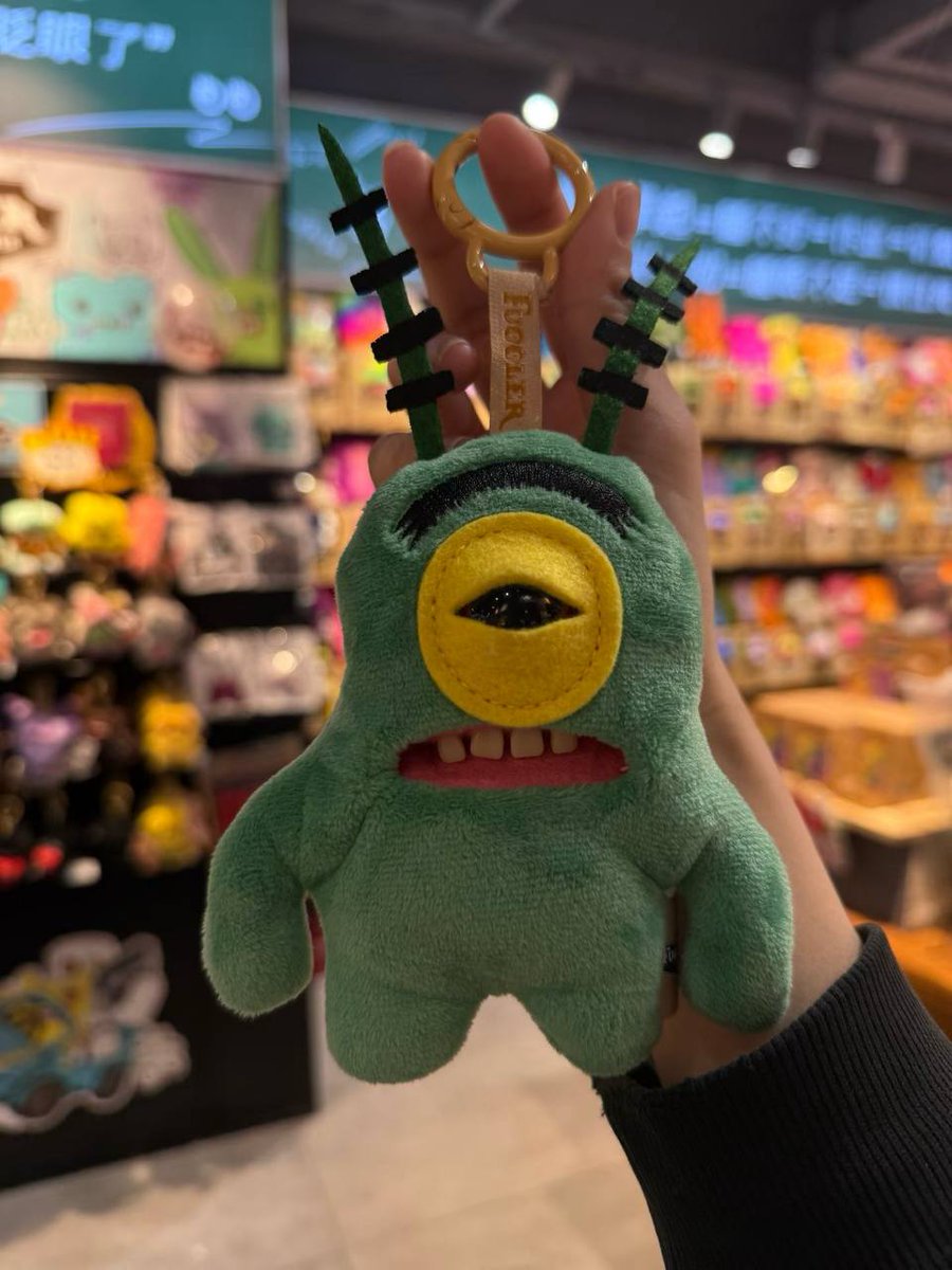 laufaaren's tweet photo. GUYSS LIAT APA YANG AKU TEMUIN 😭🤚 SPONGEBOB PLENGER 😭😭🫵 https://t.co/WOOqZwhDVG
