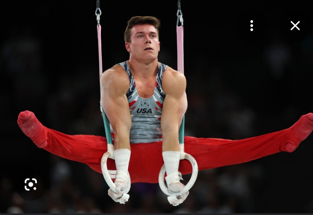 lando10000danks's tweet photo. @ArchitectOracle So why is she wearing a thong? I mean, men don't wear this stuff. How about women don't wear sexualizing clothing in the first place. Just look at what men and women wear in gymnastics. https://t.co/sQHGRgeorb