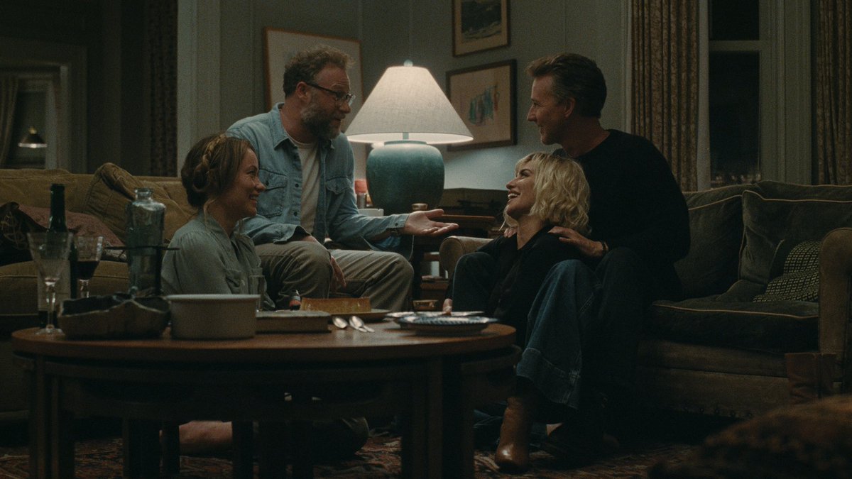 harunkubatt's tweet photo. Sınırların aşıldığı kaotik bir gece davetine eşlik etmeye hazır mısınız? 🚪 Olivia Wilde’ın hem yönettiği hem de başrollerini Seth Rogen, Penélope Cruz ve Edward Norton ile paylaştığı The Invite vizyonda!🍿 

Film incelemem Dadanizm’de: https://t.co/SocZOdviGi ✍🏼 https://t.co/AV4YS4P452