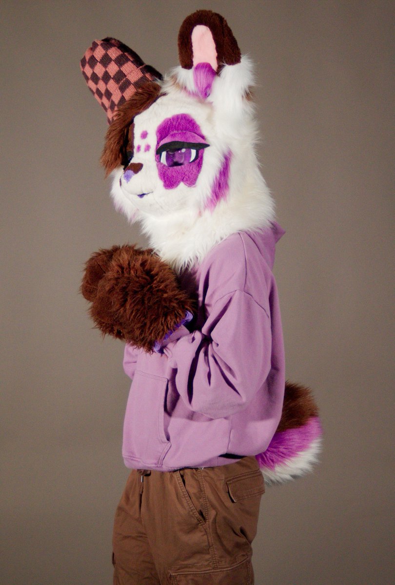 akifuzzbun's tweet photo. rabb it 🐇
#FursuitFriday
📸: https://t.co/WJxq2ngTh9 https://t.co/3iucmxa0wz