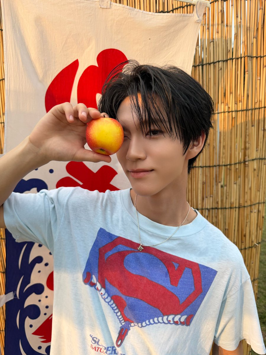 KangkungJaehee's tweet photo. Hello! Yugs kita absen dulu, sebelum semuanya lemes saatnya pamerkan foto kalian yang cakep itu! Sampai 19.30 ya https://t.co/mQ0OAhOQ3J