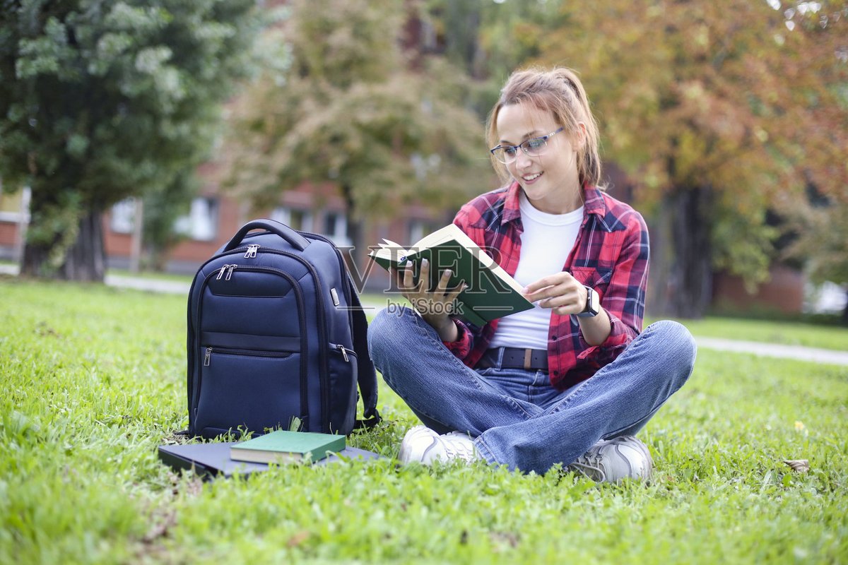 sammykjunior2's tweet photo. New semester, fresh starts, new goals—time to hit the books and chase those dreams!  Let’s make this term count, team! https://t.co/EBoYYXba8g