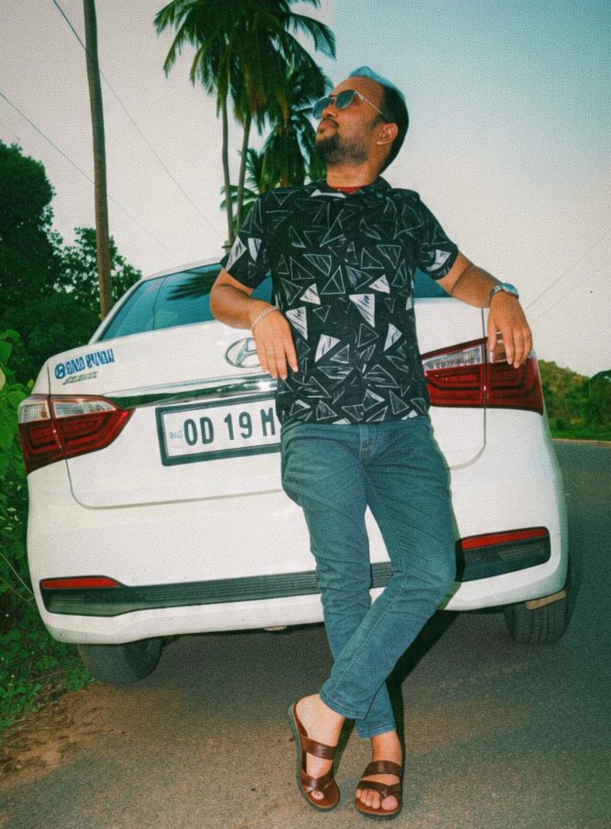 SwainDasharathi's tweet photo. ମୋ ଜୀବନର କାହାଣୀରେଖୁସିର ପୃଷ୍ଠା କମ୍,କିନ୍ତୁ ସଂଘର୍ଷର ଅଧ୍ୟାୟଅନେକ ଲମ୍ବା https://t.co/4AIGHB4FoJ