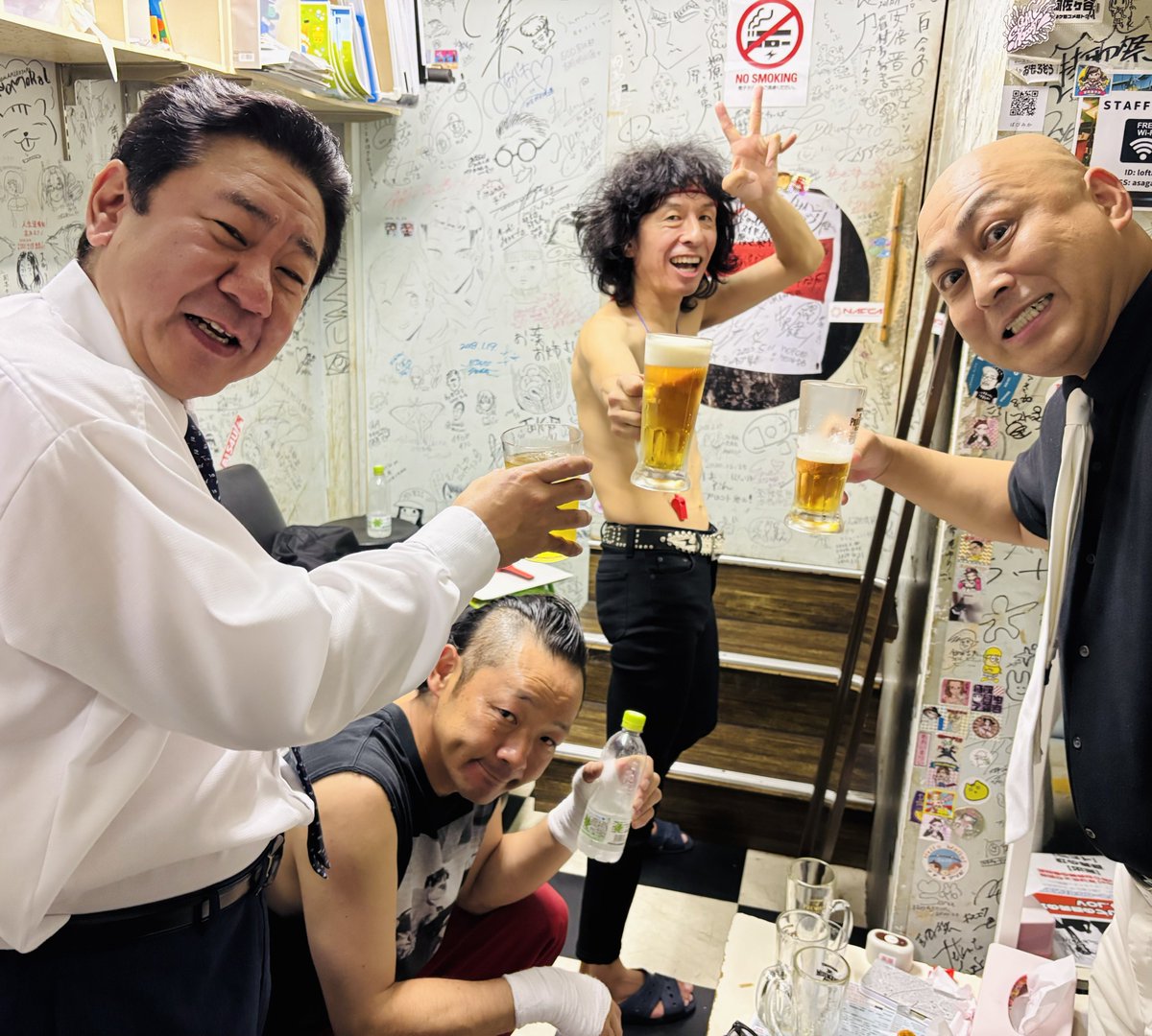 subeman_disco's tweet photo. 虹の黄昏のﾌﾞﾘﾊﾞﾘｻﾐｯﾄこのあとﾄｰｸｺｰﾅｰ！
ｹﾞｽﾄ 錦鯉 https://t.co/6cT1ii43LG