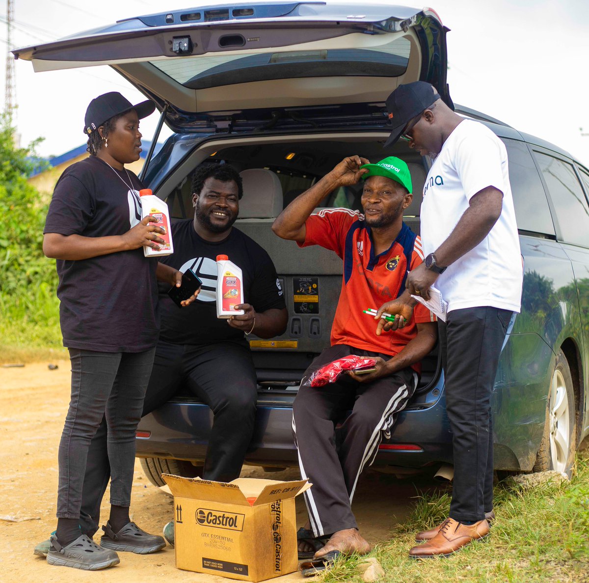 EternaIndLtd's tweet photo. If these pictures could talk, they'd tell stories of energy, engagement, and unforgettable moments at @RainoilLimited Ibafo.
The Castrol spirit was on full display! 
Join us for another exciting Castrol experience @eternaplc  Alakija | 25 Aug. 

#CastrolGTXEngineProtectionDrive https://t.co/vWcSYgkDVA