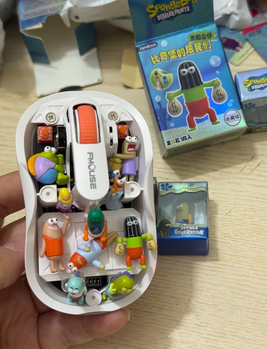 magleson's tweet photo. PAKAI MOUSE INI BAKALAN LANGSUNG JADI PUSAT PERHATIAN TEMAN KANTOR 😂🤏 https://t.co/yLPRD3SHUJ