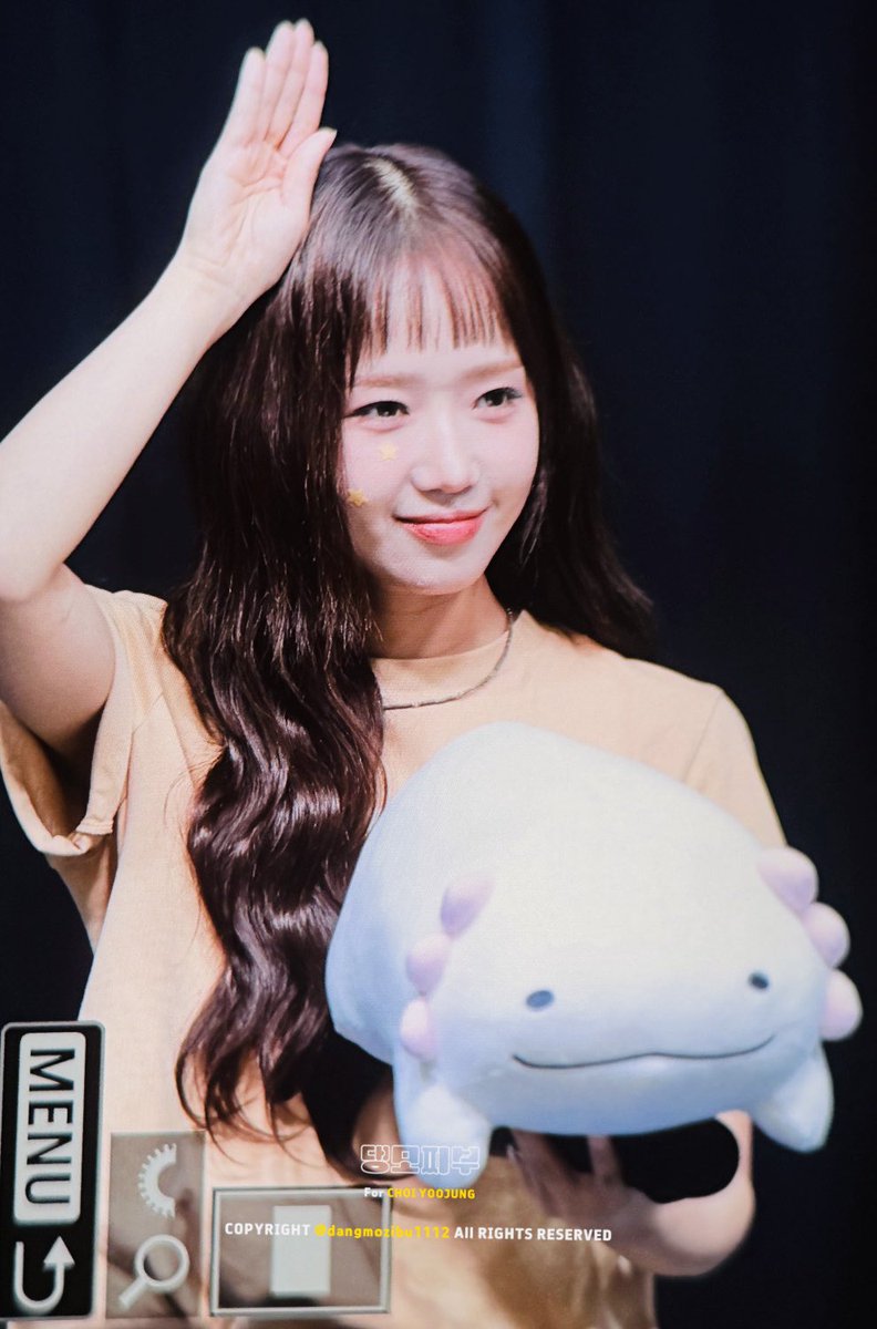 dangmozibu1112's tweet photo. 260821 케이팝투게더 pre.

그리워따 천연 앞머리💛

#최유정 #CHOIYOOJUNG #콩알콩알@choikong_r https://t.co/VWLGMyXYlp