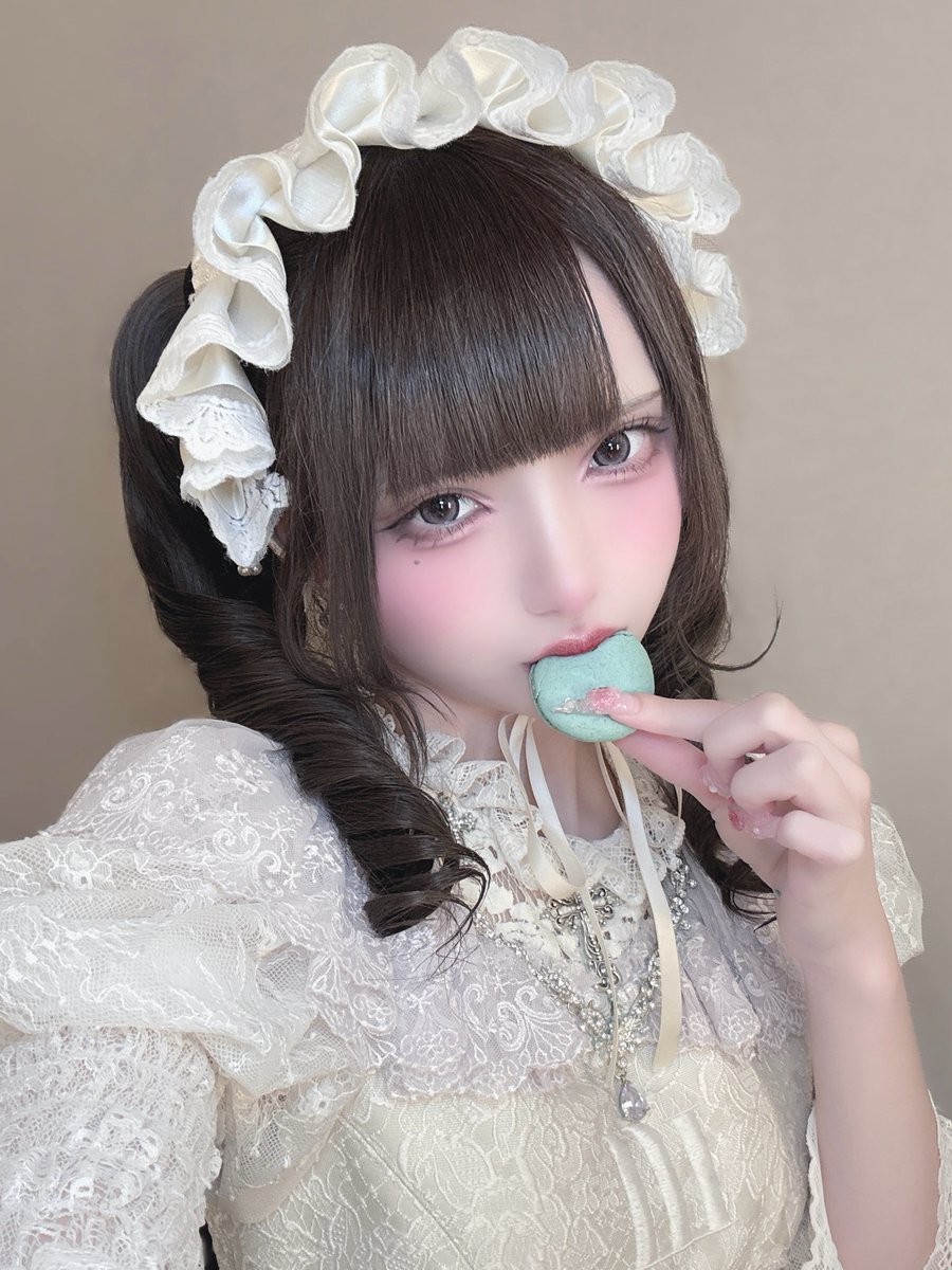 shiki_Ill's tweet photo. その歯で私を砕いて♡ https://t.co/EDFC53fzwI