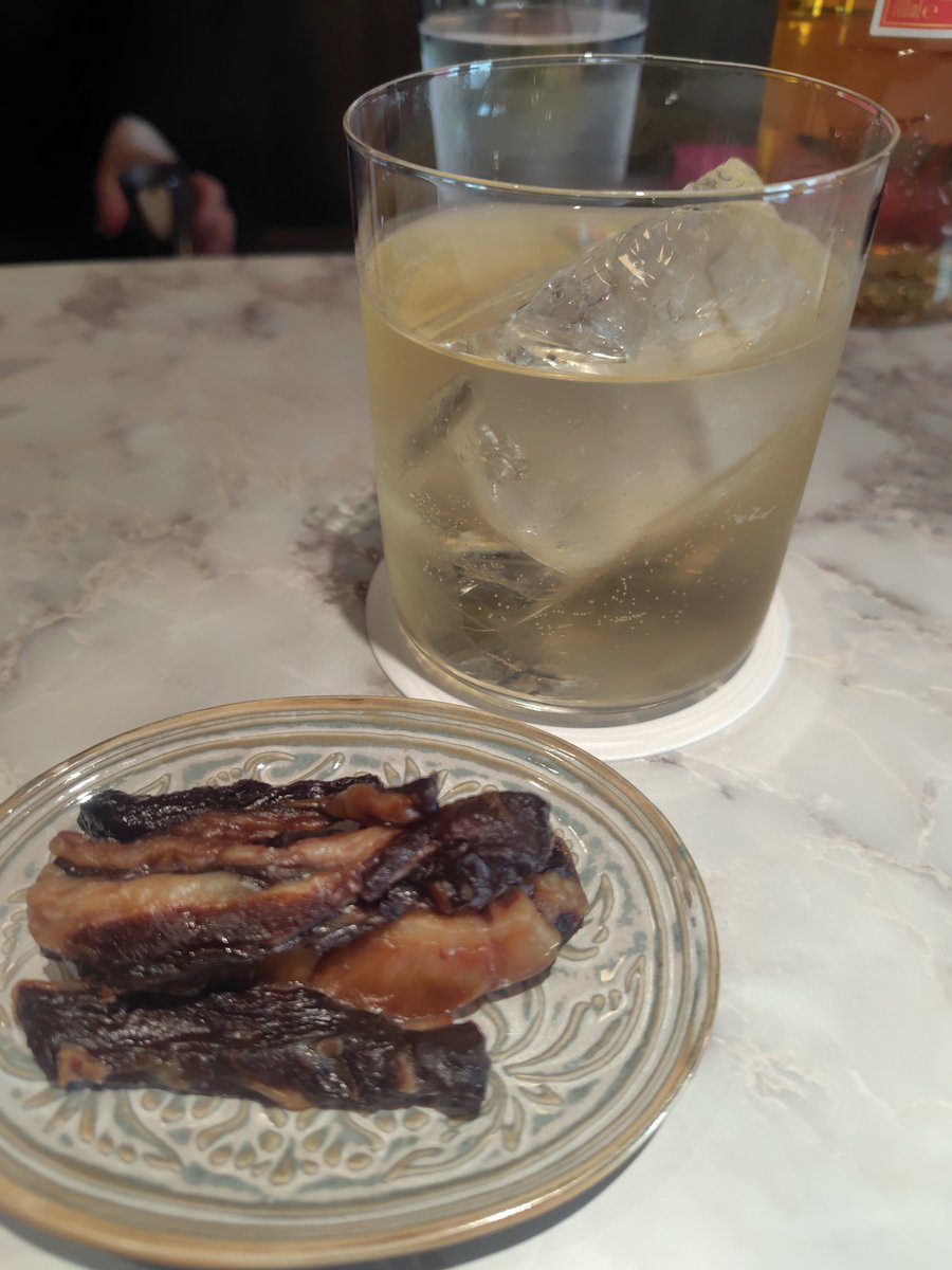 Trefle08Y's tweet photo. ハイボールとジャーキー✨️皆さんの好きな銘柄やおつまみが知りたいです😆
#ウイスキー #Whisky https://t.co/qTPs39h1Ny