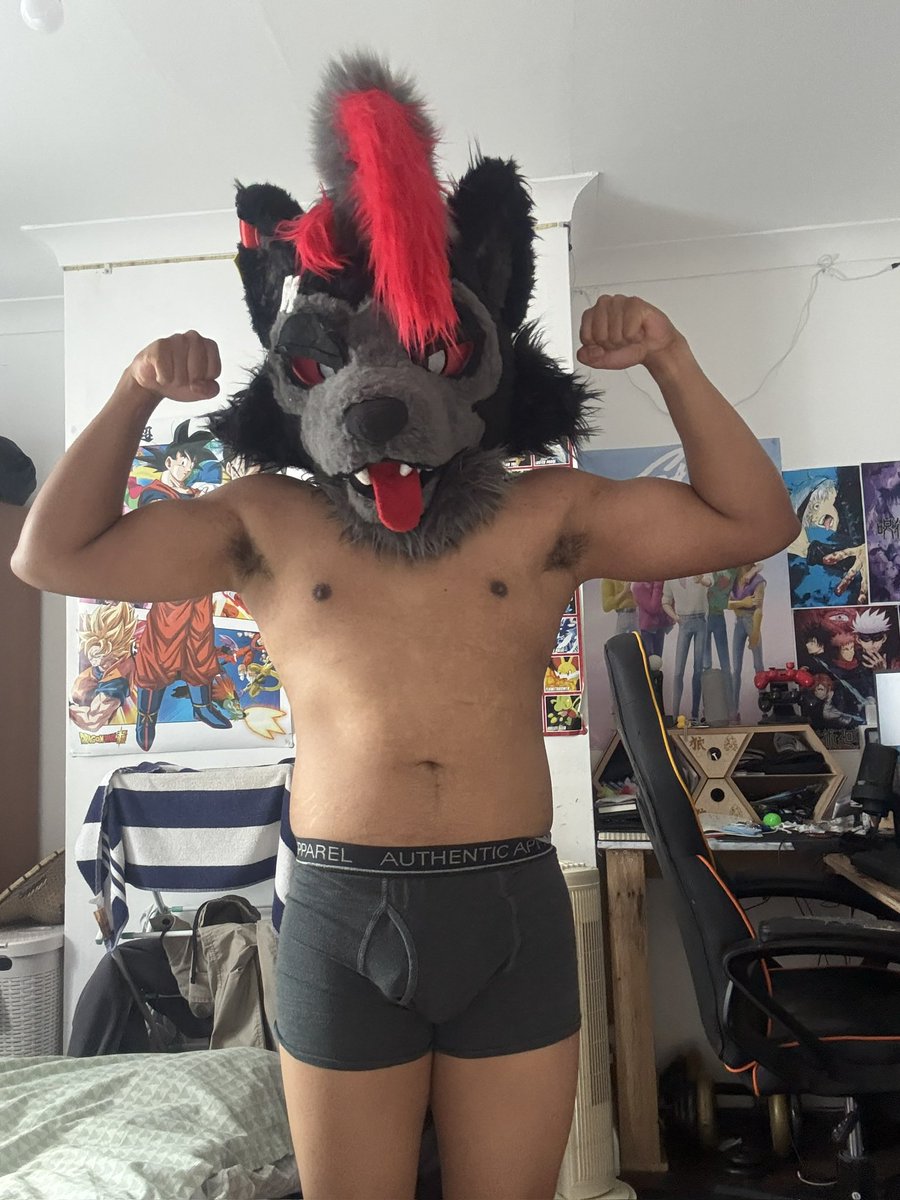 kuroookamiad's tweet photo. Post Gym Sesh UwU https://t.co/h1l2zSn6Y3