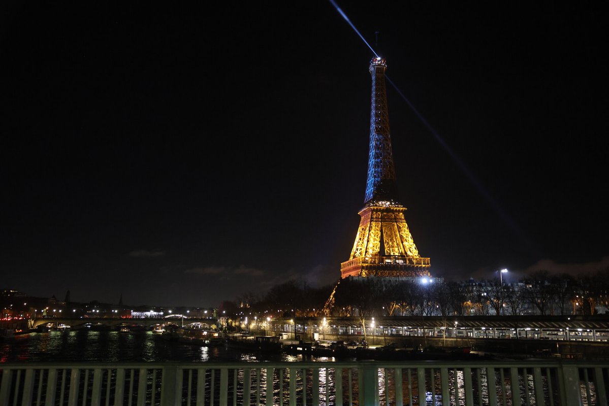 LeParisien_75's tweet photo. Paris : la tour Eiffel s’illuminera en bleu et jaune pour le 35e anniversaire de l’indépendance ukrainienne lundi soir
➡️ https://t.co/LWlLxcJHR3 https://t.co/0MRwOYvEjg