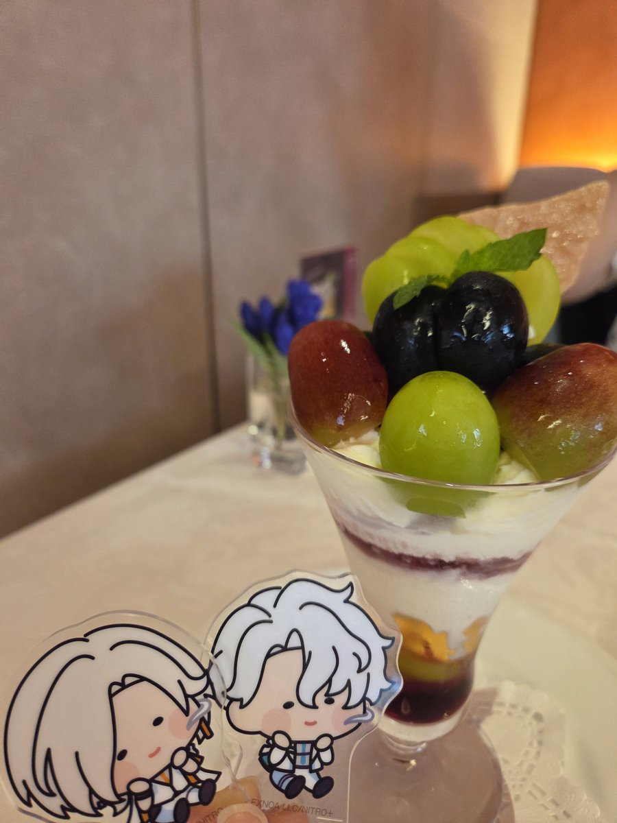 95moon6715's tweet photo. 今日はパーラーでパフェ食べてからんじんしょ巡りしてきた🧡🩵
とうらぶカフェでお隣のお姉さんにんしょ交換して頂いた✨️
本当にありがとうございました🙏 https://t.co/VqI0RUn1jn