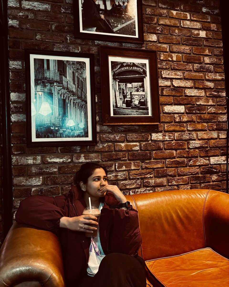 MeErA0312's tweet photo. Coffee cozy corners and a little peace of mind ☕️🤎 https://t.co/bJBSbfoWb3
