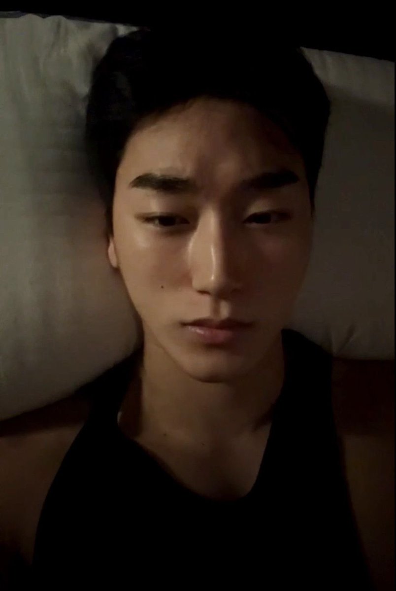 mountainch0i's tweet photo. first atiny selca day and i’m glaring at the camera

#ATSD #AtinySelcaDay #에이티니 #에이티즈 #CHOISAN #SAN #ATEEZ https://t.co/Bn9jZPEGEf