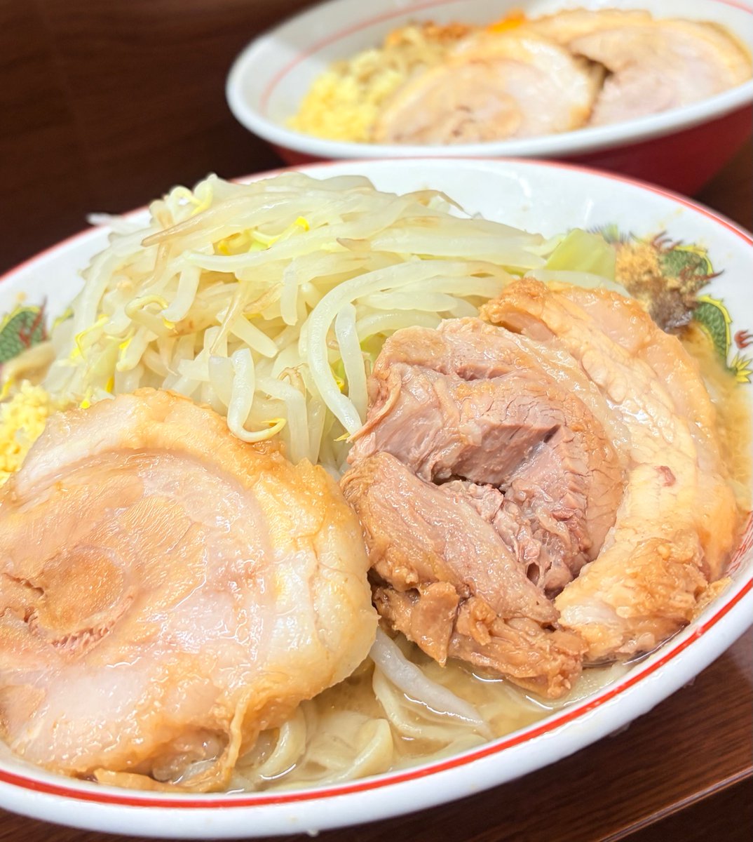 delicious2626's tweet photo. 【新動画🆕】
ラーメン二郎 全46店舗 総合ランキング

①ラーメンデータベース②Google マップ ③食べログ 3媒体の評価を合算し、
300点満点で全46店舗を順位付けした決定版です👺

先日の「乳化好きか、非乳化好きか」のアンケートも反映しております👇
https://t.co/saEZdFH5qo https://t.co/aKVMTigFCq