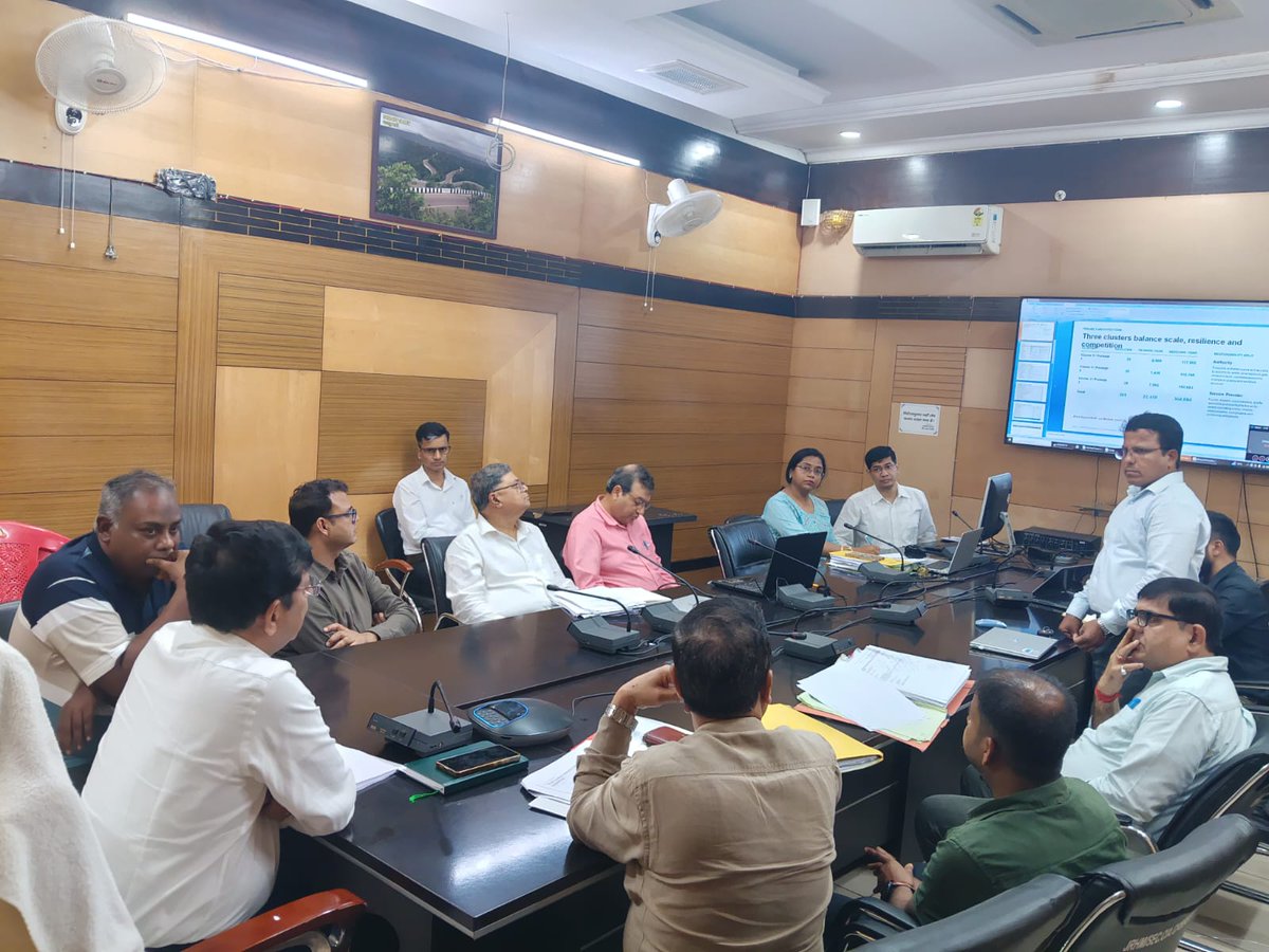 HLTH_JHARKHAND's tweet photo. Strengthening Dialysis Services in Jharkhand
The Dialysis Bid Preparation Committee Meeting was held today at VC Room–1, RCH Campus, Namkum, Ranchi, under the chairmanship of the Mission Director, NHM Jharkhand.
#NHMJharkhand #DialysisServices #Haemodialysis #PMNDP #PPP https://t.co/G2OhJp4Oux