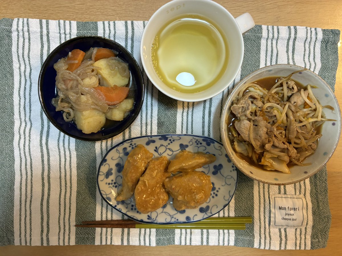 devilfudou's tweet photo. 昼はスーパーのカツ丼。
脂質多めで、ダイエット的には良くはないと
でも、そこで「今日はもういいや」とならないことが大事。

帰宅途中にジムへ。
シーテッドロー、チェストプレス、ウォーキング20分。
腰の調子を見てレッグプレスは見送り。

ダイエットは崩れた後の次の行動こそが大切。 https://t.co/koPWYgcKLb