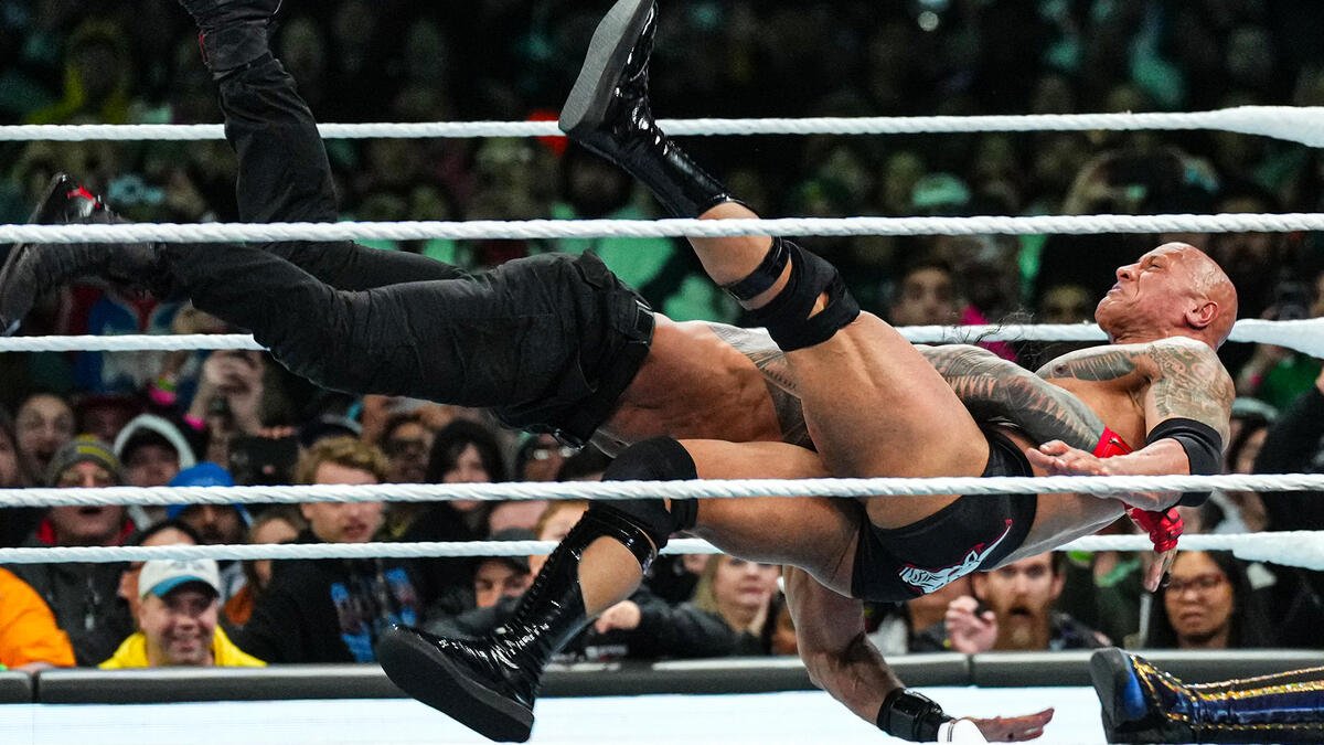 DFW_Wrestling's tweet photo. @KingKoa_DFW @Dragon_EFED He rushes to the corner again - The crowd booing as Dragon slowly but surely helps himself up, realizing whats behind him, Vegeta charges at full force with ONE LAST SPEAR! https://t.co/8q4FgqgYmY
