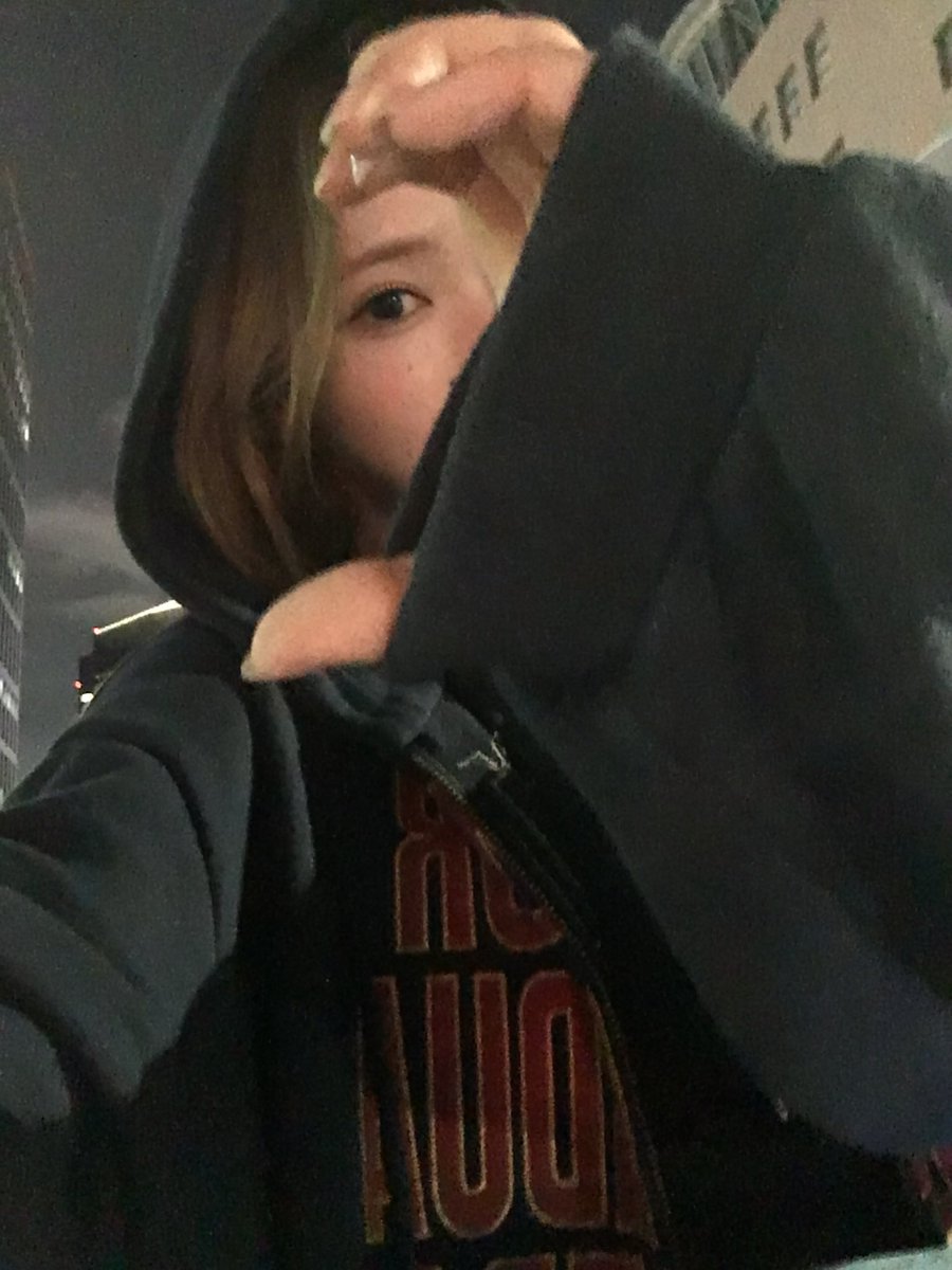 u0nihb's tweet photo. 최지우 여친짤 같고 막 그러네❤️❤️ https://t.co/GDe5TcBmYo
