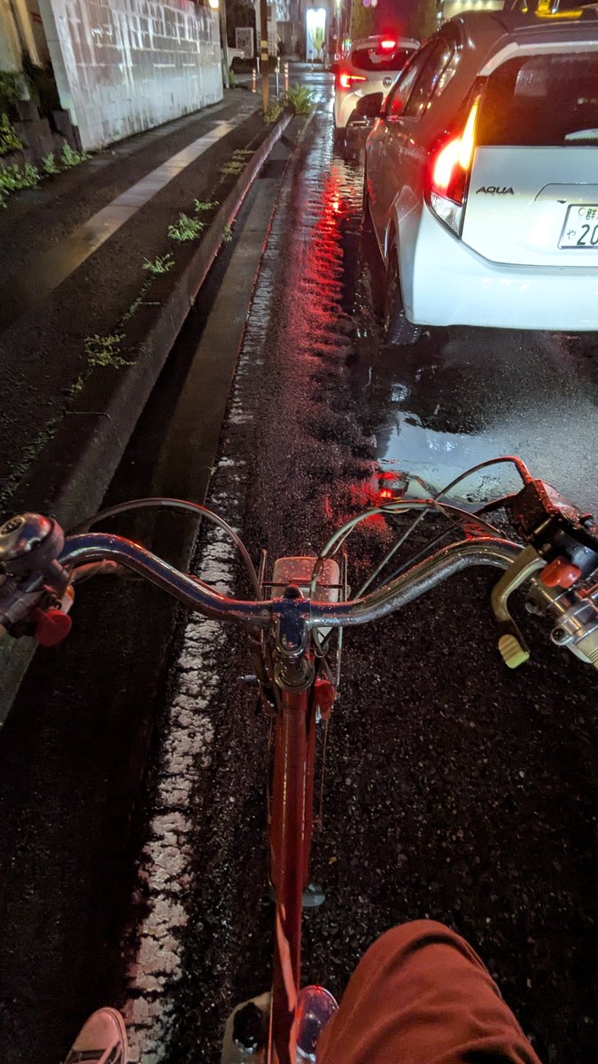 Remiflan540's tweet photo. さっそくナンバーを取得しピープル試走
夜だし雨だし引かれる https://t.co/XsQcYAUakb