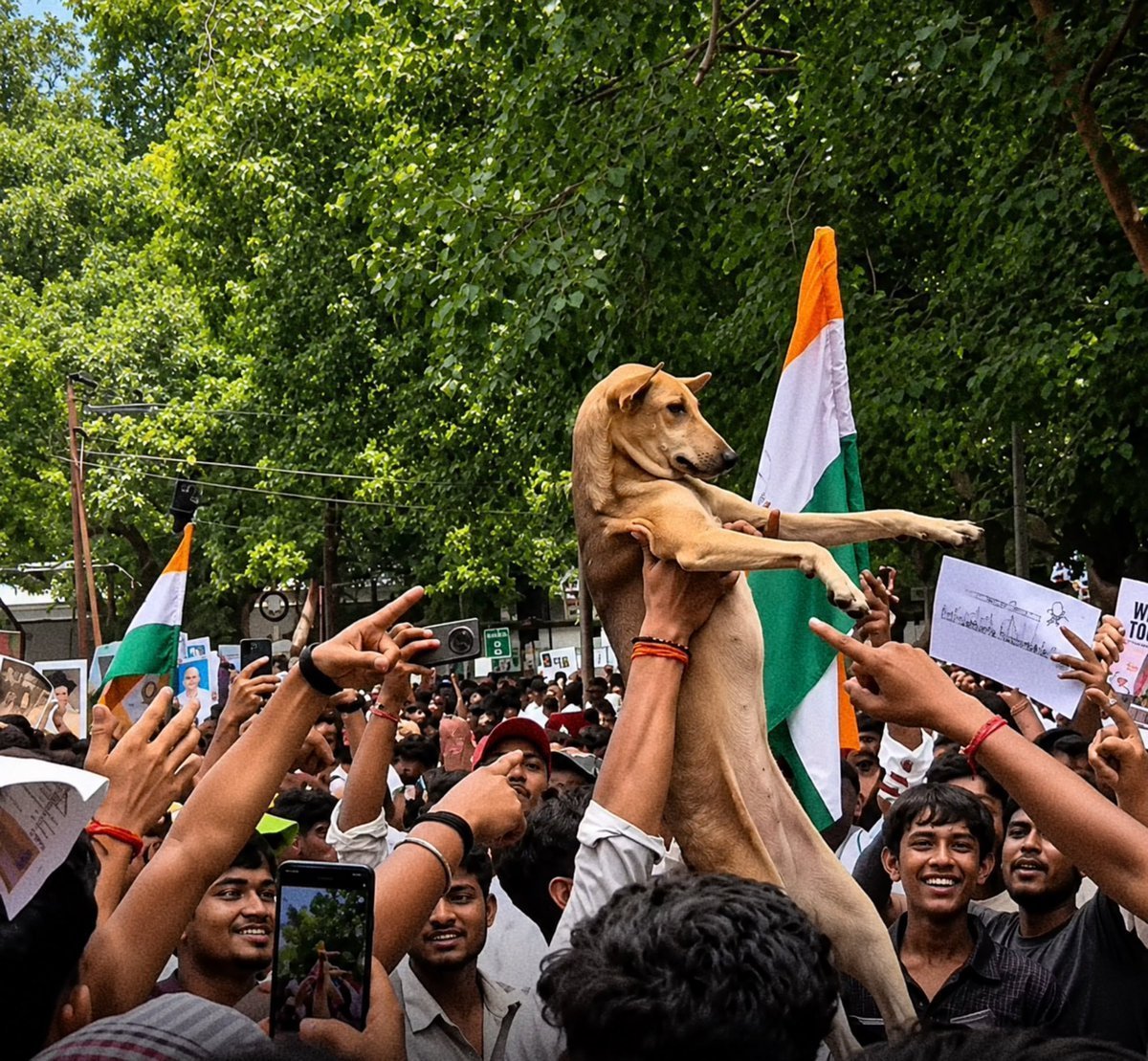 Parinda_2's tweet photo. Ajeet Bharti joins reservation hatao andolan at Jantar Mantar. https://t.co/CvZF1FUdJT