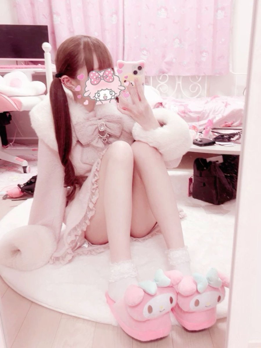 iz8578's tweet photo. ボコられて負け負けしたい豚マゾくんdmおいで♡♡
つよつよ女の子様に媚び媚びしてぇ…♡
頭バカになっちゃえ♡
 #貢ぎマゾ  #貢ぎ奴隷 https://t.co/nAmOPxDt78