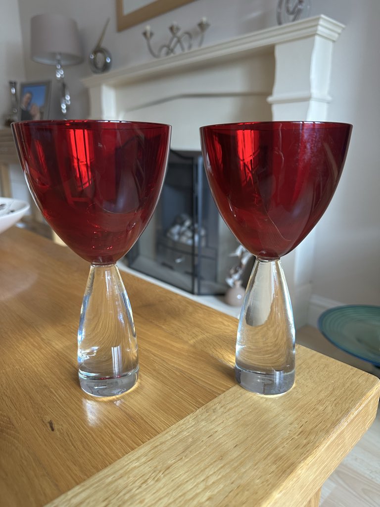 Vintage0Antique's tweet photo. Check out 2x #ROYALDOULTON - #JULIENMACDONALD Ignite Red and Clear #Glass #Wine #Goblets 20cm https://t.co/IZleFKbJLp #eBay via @eBay_UK https://t.co/0W8AVi0RME