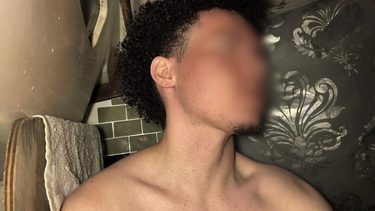 soulabandonment's tweet photo. ⋆redoing my #nsfwtwt intro⋆

⋆ 21, him
⋆ australian
⋆ 6’3
⋆ straight
⋆ dominant 
⋆ not faceless, won’t js send to anyone
⋆ fairly new to nsfwtwt
⋆ dms are open 

^^ Please like + rt to be moots ^^
#nsfwtwtﾟ #moots #moothunt〃・ https://t.co/1rgu22ukMa
