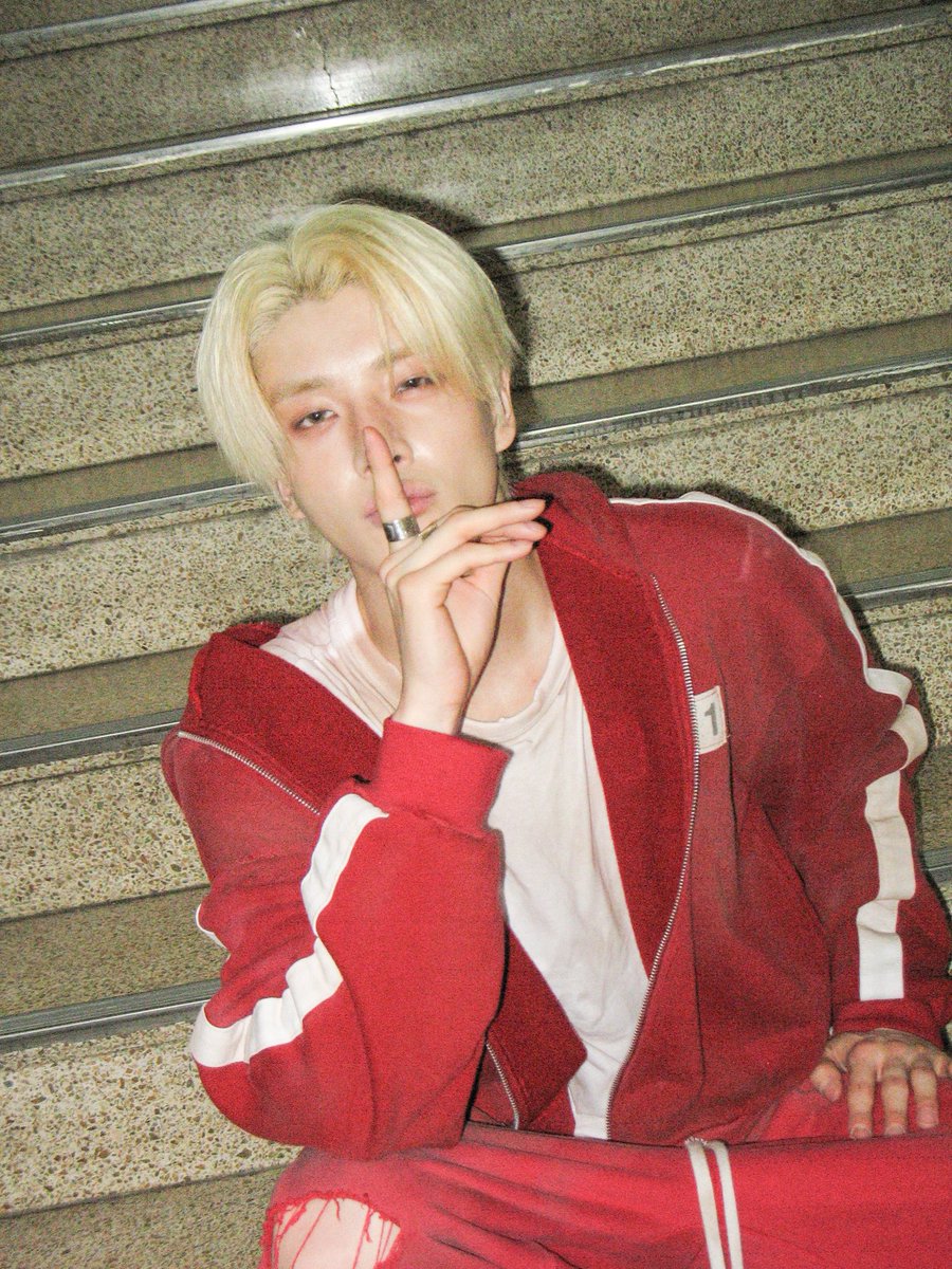 jongseongisle's tweet photo. JAKE you are soooo !!!!!!!! https://t.co/CbRFGazEHE