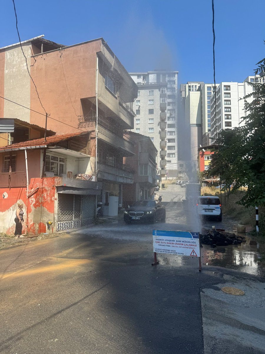 orhan_kahya's tweet photo. Sevgili İSKİ, israf haramdır. Suyumuzu tasarruflu kullanalım. 😊

Akan sadece su değil, İstanbul’un kaynağı.

@iskignmudurlugu https://t.co/jMSyV2XyM8