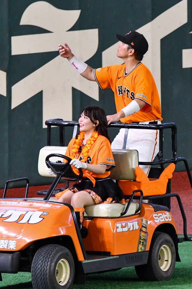 ruZGGLLVpauaT00's tweet photo. 投げたサインボールが落ちちゃって「あっ」ってなってたのが可愛かった https://t.co/AiTVVwW0A2