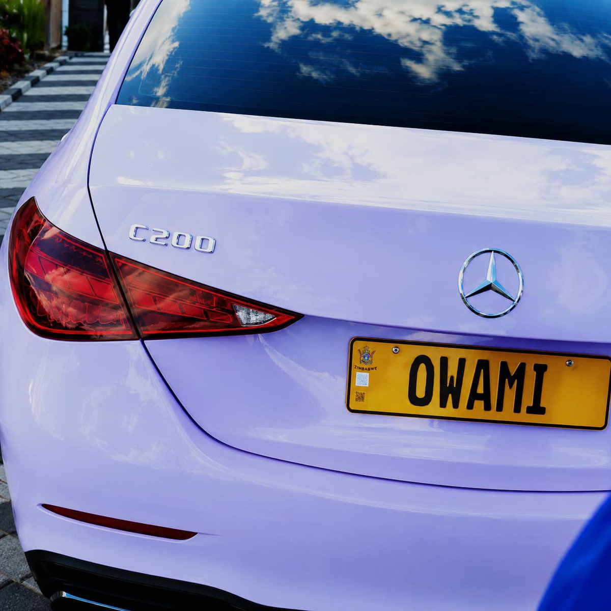 DandaroOnline's tweet photo. #dandarostreets Kyra Owami Chideme, daughter of legendary hip-hop rapper Stunner and popular model Dyonne Tafirenyika, poses alongside a pastel-lavender Mercedes-Benz C200 featuring personalised yellow “OWAMI” plates.

The customised vehicle and unique number plates add a distinctive touch to the lifestyle moment, reflecting the luxury and high-end lifestyle associated with the daughter of two prominent names in Zimbabwe’s entertainment and fashion circles.

Follow Our WhatsApp Channel:
https://t.co/cYTwWjSLzD