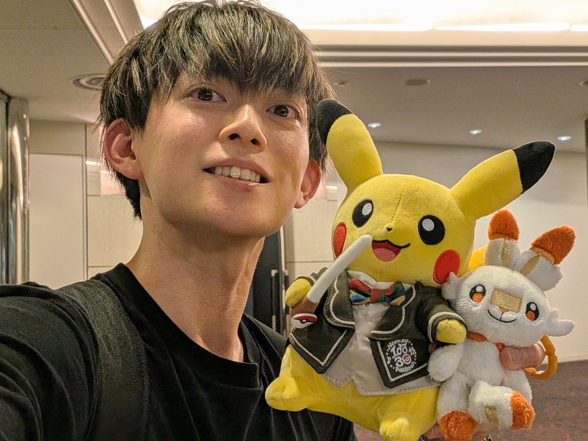 ryogomatsumaru's tweet photo. うわああああああああああああ

N響×ポケモンオーケストラ、無事涙腺崩壊…

感動して目がうるうるし過ぎてやばい

ポケモン好きでよかった
曲が流れるたびに会場のみんなが懐かしい顔になる、一体感と愛がたまらなかった…！

ウインドウェーブのメインテーマも聴けて最高！！
#ポケモンオーケストラ https://t.co/Hn2Nn6RyG9