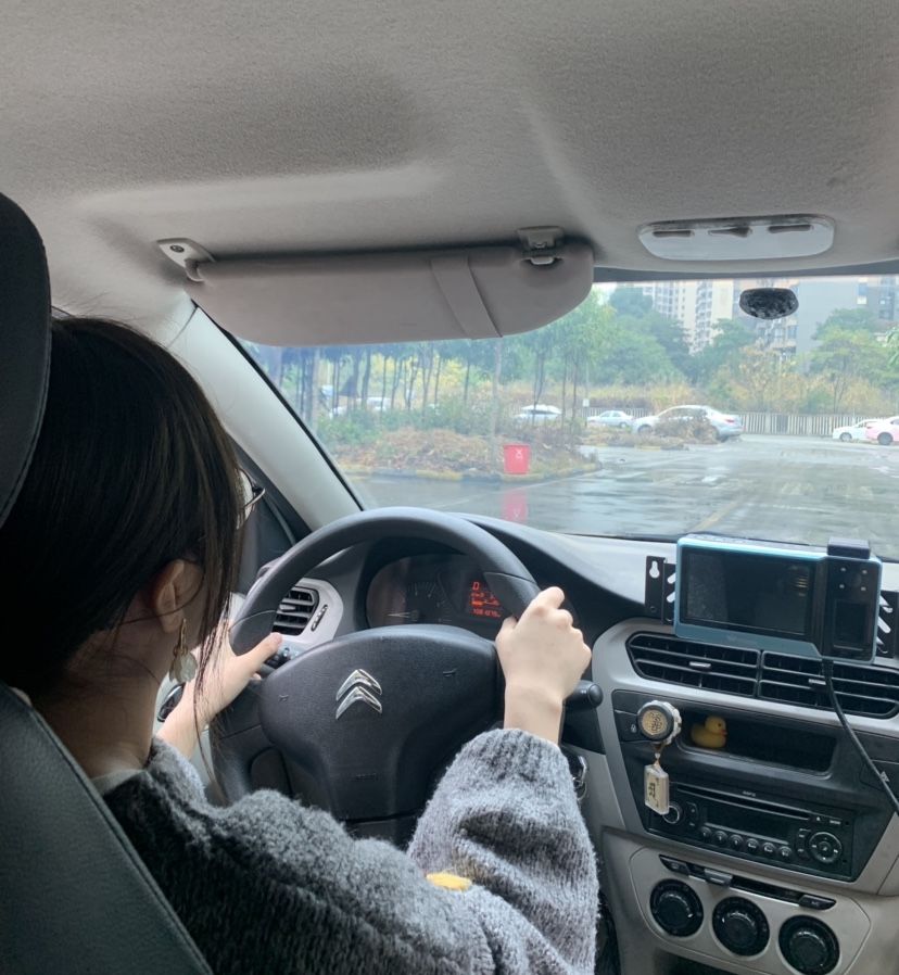 Horsa01626485's tweet photo. Just aced my driving test after 3 months of parallel parking fails and panic stops  Finally that L-plate can come off!， https://t.co/VcYKWBgyVs