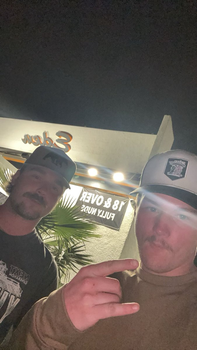 Ltown_Orioles's tweet photo. Final #DrafteeTweet is our first pick and J-Ho’s college boyfriend @jackhoward1133 from @SHsaints. These guys will be spending the night before Sundays game at a fellow #BethanyBlowie wedding and sharing a hotel room. (1 twin bed allegedly) #SlapDickJack #Jackjackjack #NoAI https://t.co/8UVWXWfLfe
