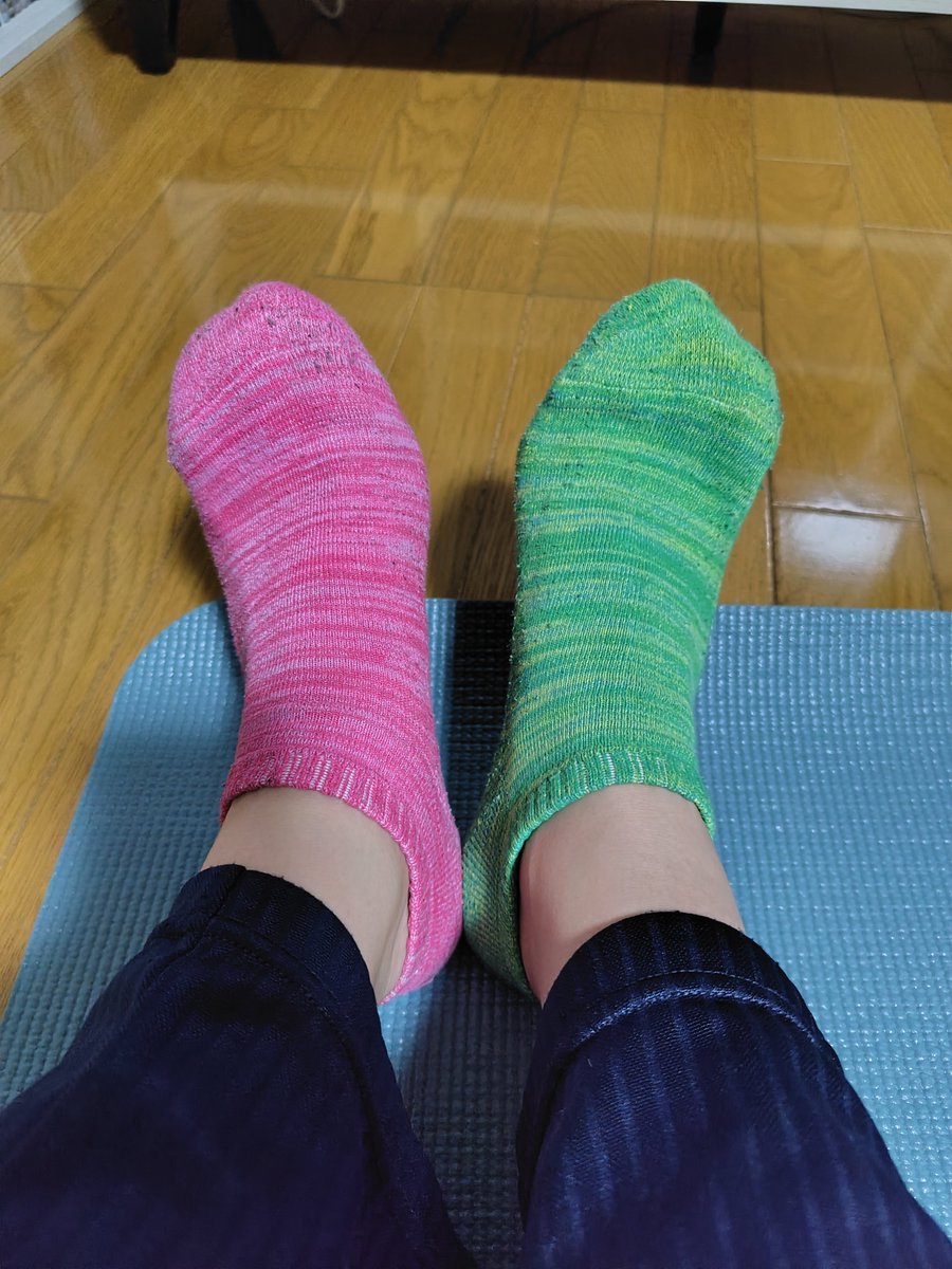 battenote2's tweet photo. 靴下が左右違おうと堂々としてれば、それはそういうファッションなのだと思わせるというテクニック https://t.co/bZlBGZNH21