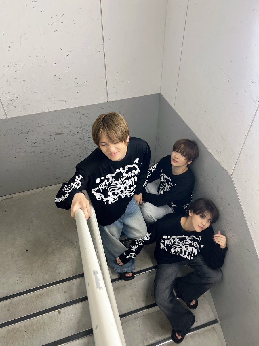 bmk_kempa's tweet photo. #ヒプステ 
北海道初日ありがとうございました！
みんなの声めっちゃ聞こえて最高すぎたあああああ！！！！

明日でJam Tour終わっちゃうけど、この2人とやる時間を噛み締めて最後まで楽しもうと思います🎤

それではまた明日！

#山田二郎 https://t.co/cTyPRrMLu2