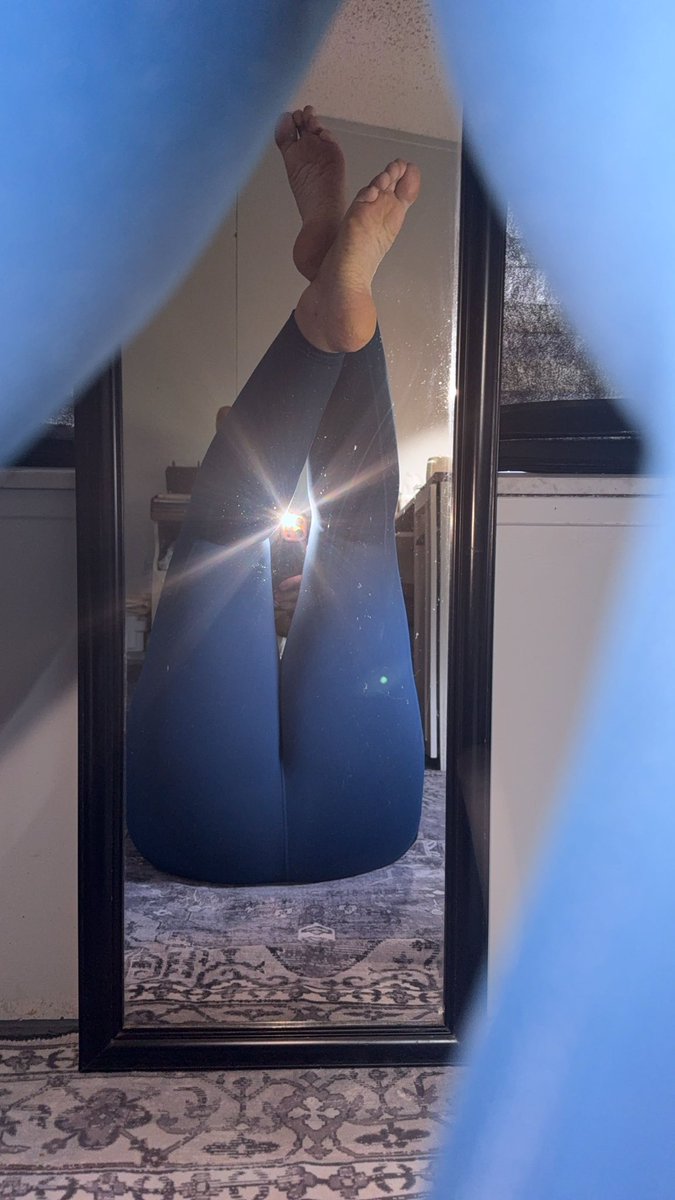 PraiseMeBad's tweet photo. Are yoga pants cheating? Because it feels way too easy to get your attention like this. 🫣✨ https://t.co/LjjResQmtP https://t.co/RZbZgRl2Hl