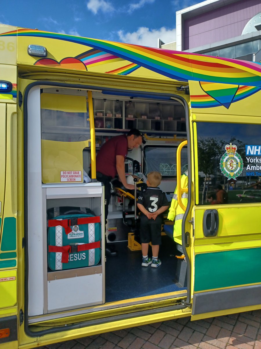 Defib_Dave_YAS's tweet photo. A lovely couple of hours supporting our @WYFRS colleagues at their #VisionZero event @XscapeYorkshire.
Lots of people having a look around the ambulance and learning more about @YorksAmbulance.
Lovely to meet Will, one of our local @YASCFR who was only too happy to help. https://t.co/rjtIgKqaCF