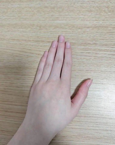 syaqcor's tweet photo. siapa sih yang pertama kali spill ini? 😭🙏
aku cuma mau bilang… THANK YOU tangan aku sekarang alus banget, sampai tiap sadar tangan sendiri langsung diusap-usap terus. 😂✨ https://t.co/8Qxbj6i8SH